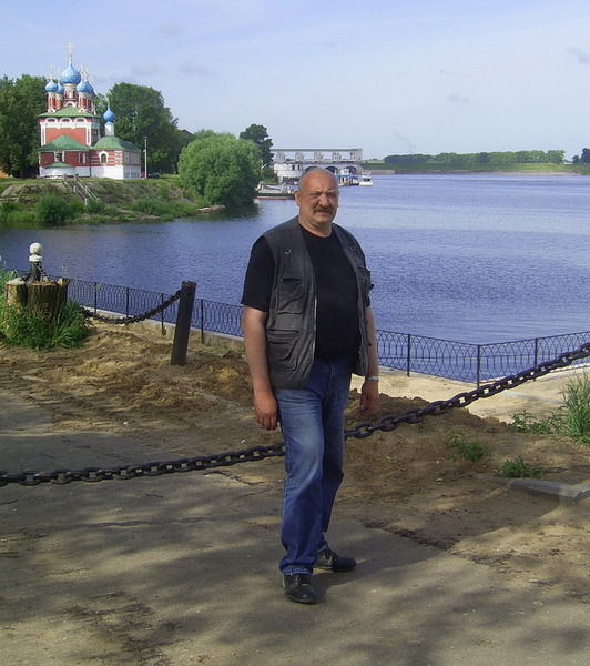 Евгений Якушев