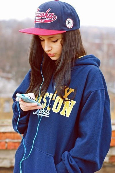 Виола Симова