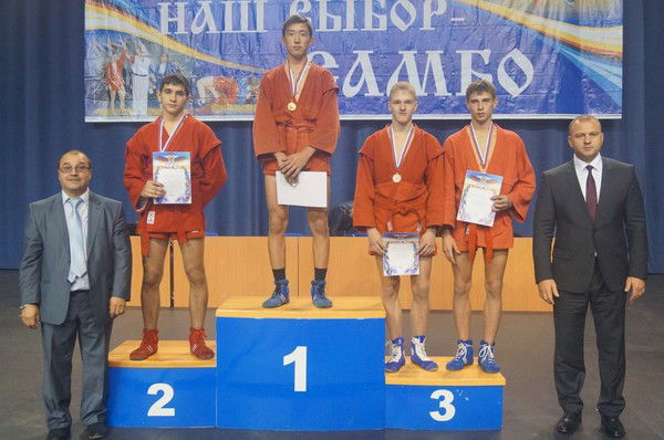 Антон Крайнов