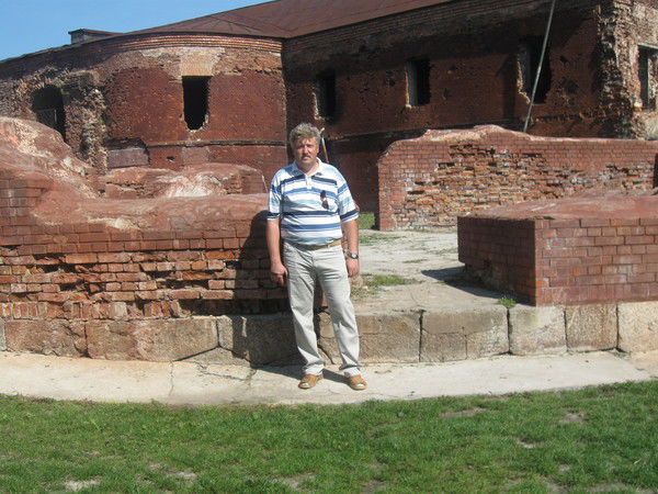 Неизвестно Неизвестно