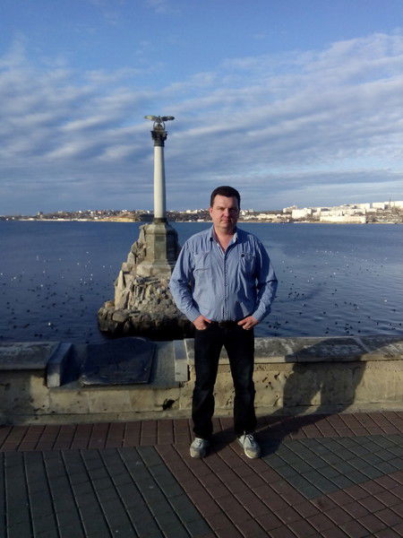 Валентин Устинов