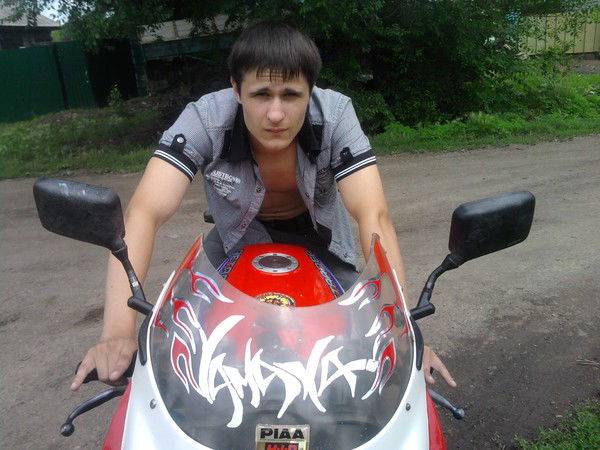 Женя Потапов