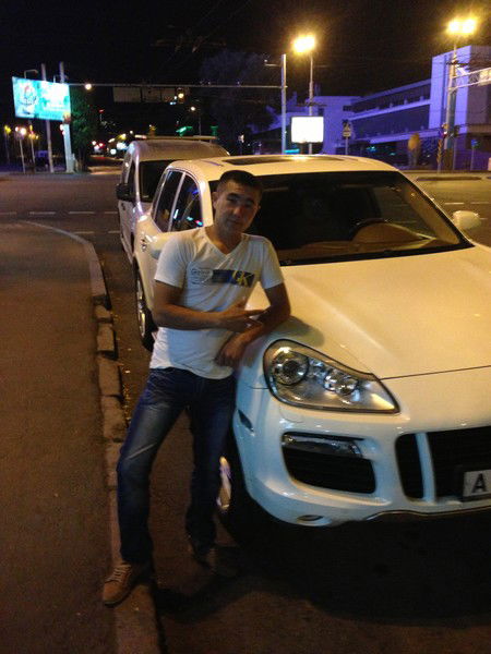 Алибек Назаров