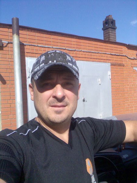 Олег Голышев