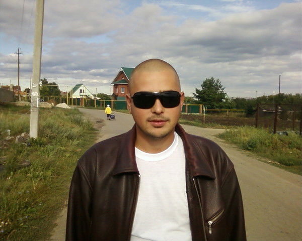 Юра Мельников