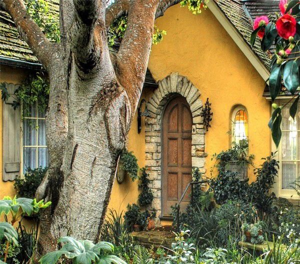 Лёва Оганесян