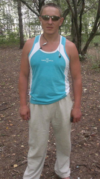 Андрей Комаров