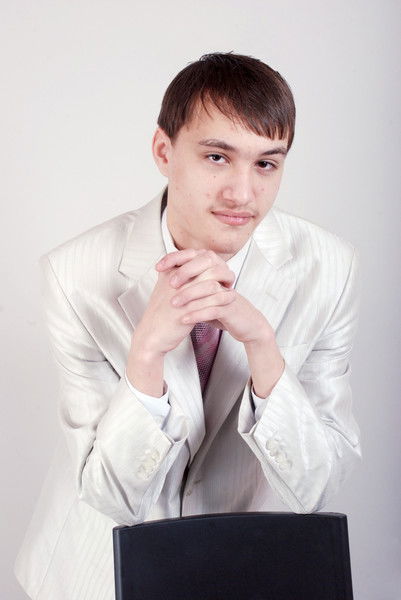 Андрей Леонов