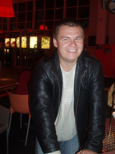 Олег Фролов