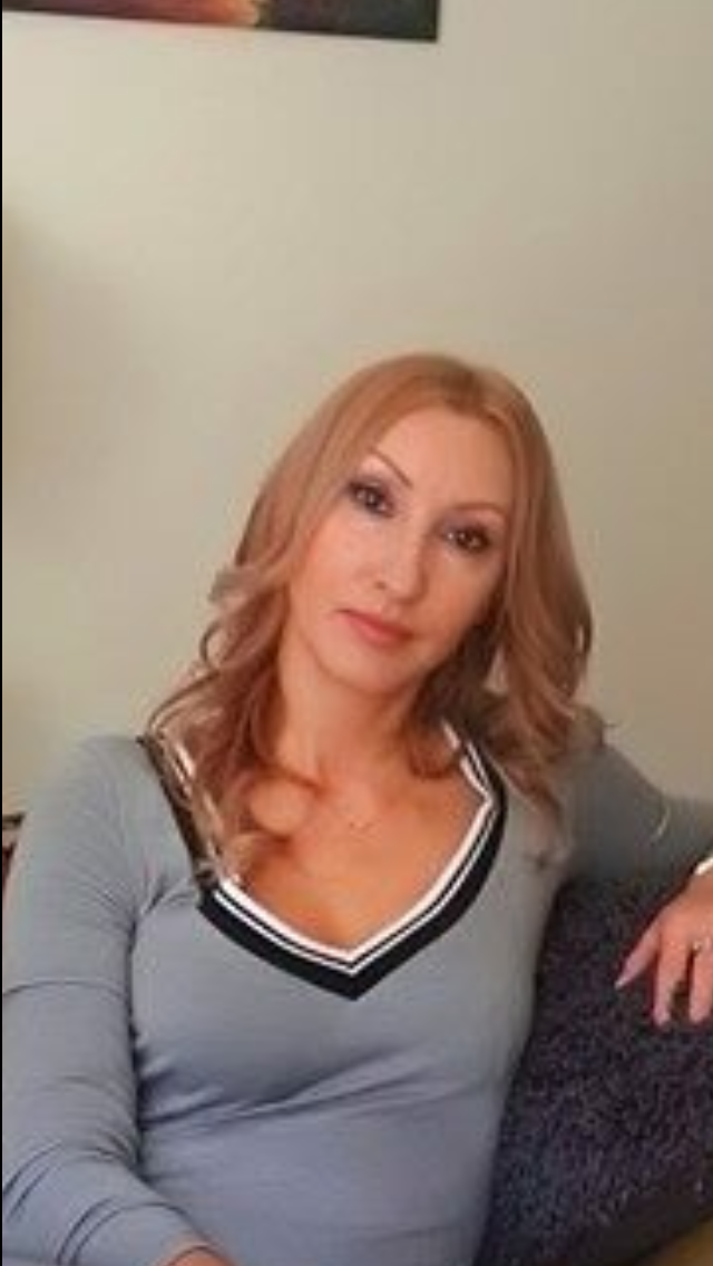 Оля Толстова