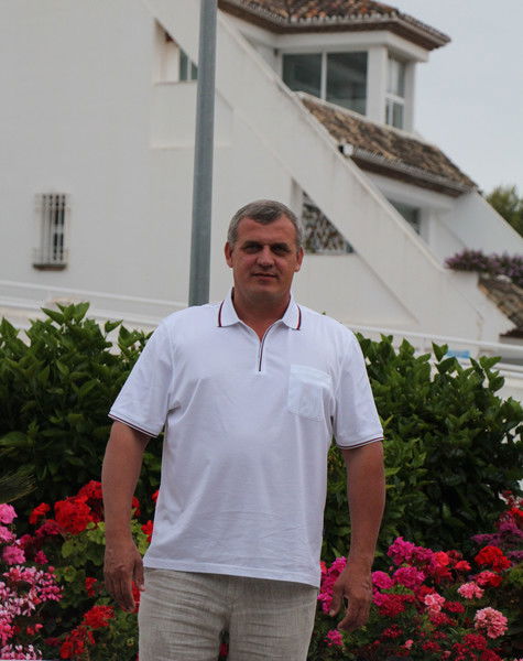 Виктор Обертас