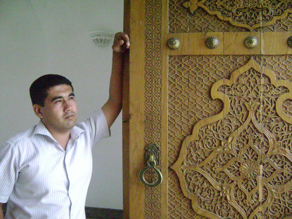 Илхом Садуллаев