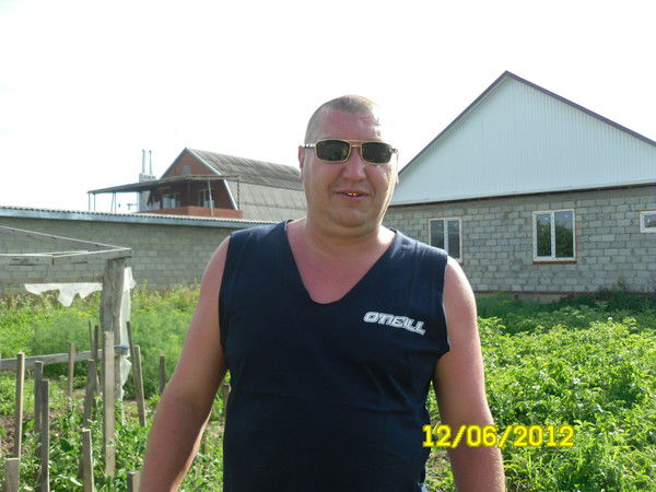 Александр Белозерцев