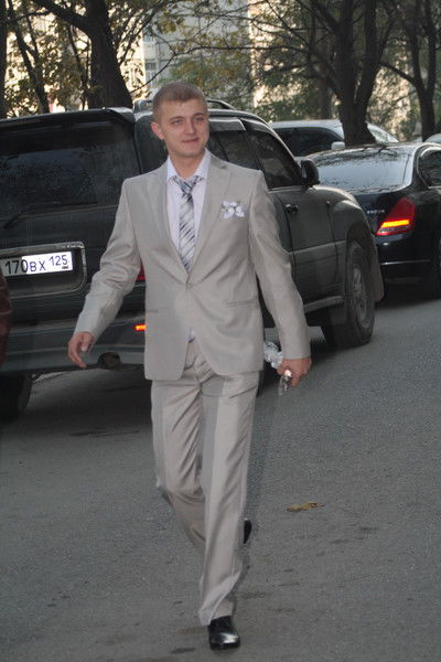 Владимир Петров