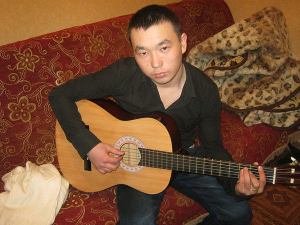 Даурен Хусайнов