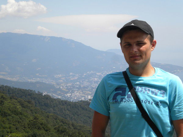 Олег Логанов