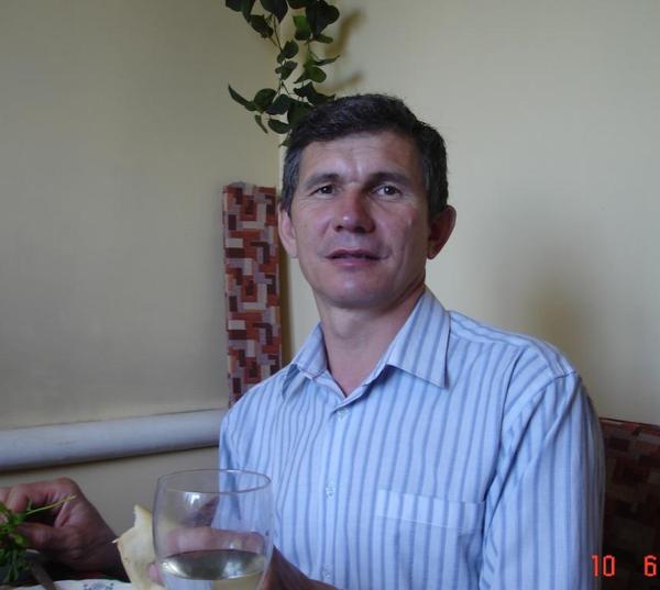 Виктор Акаев