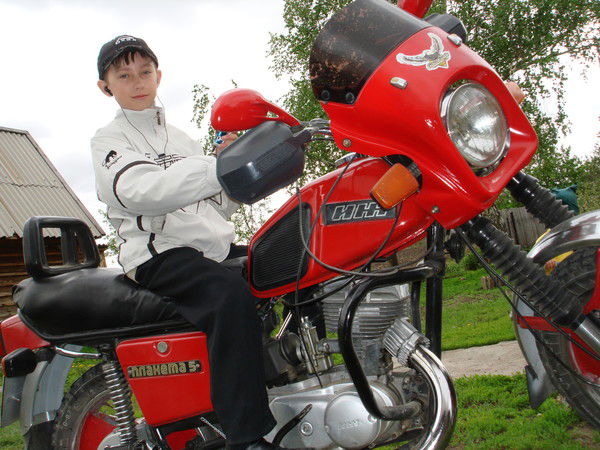 Серый Харизин