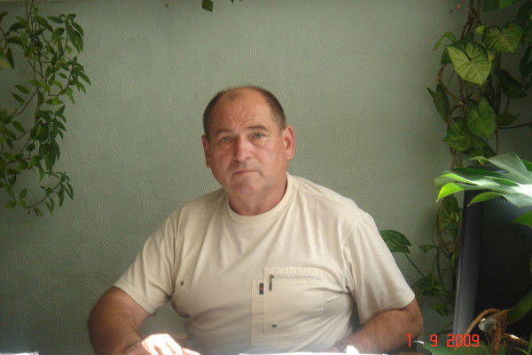 Валентин Сахаров