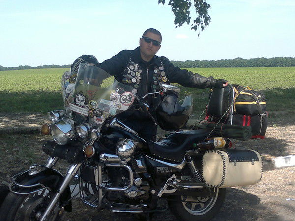 Женя Пузиков