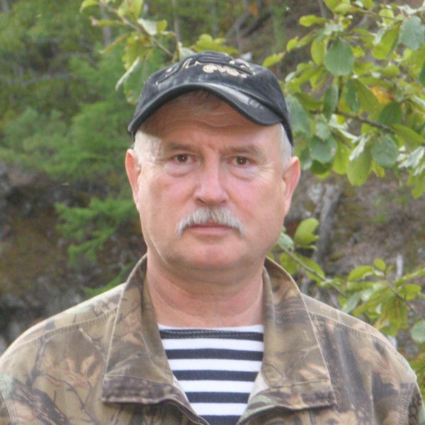 Виктор Попов