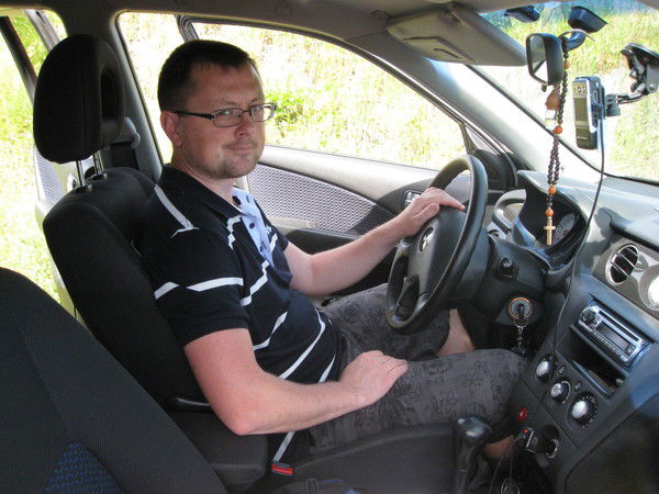 Виктор Петров