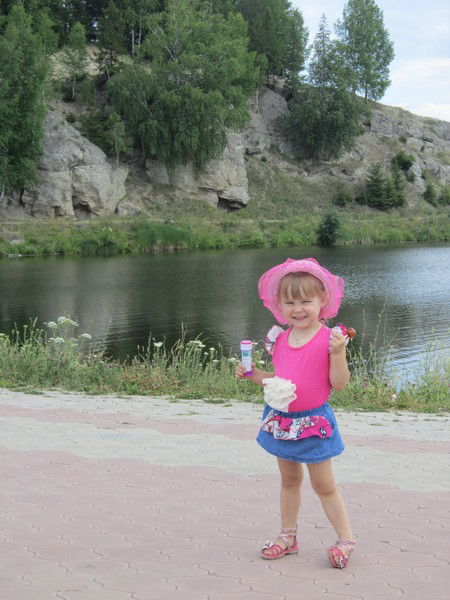 Анюта Хлопова