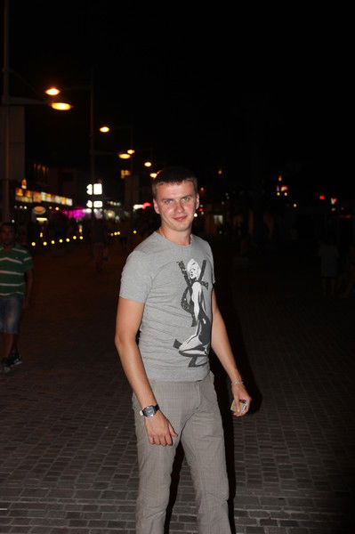 Олег Царенко