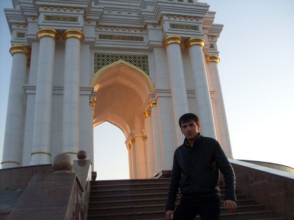 Бахтиёр Султонов