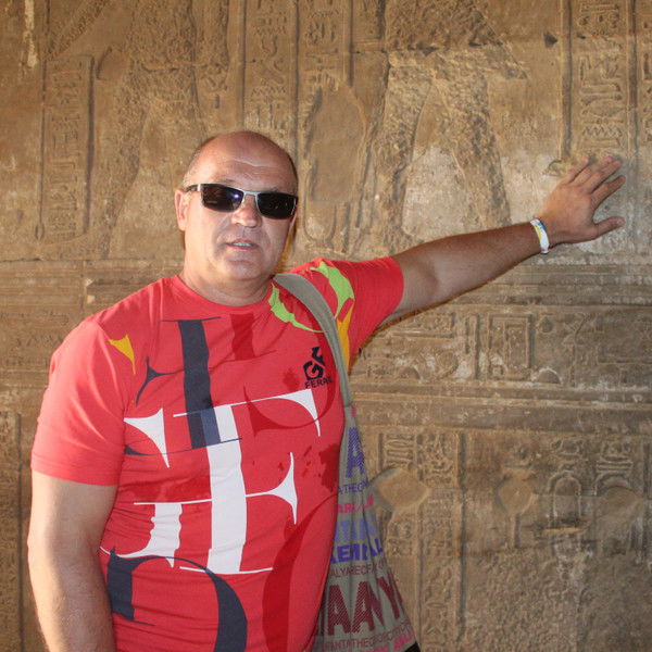 Андрей Волков