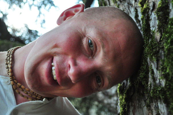 Олег Новиков