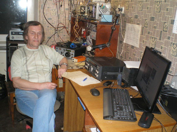 Анатолий Санжаров