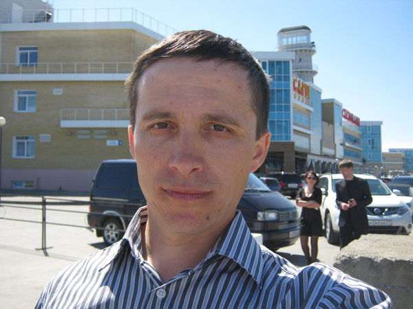 Александр Емельянов