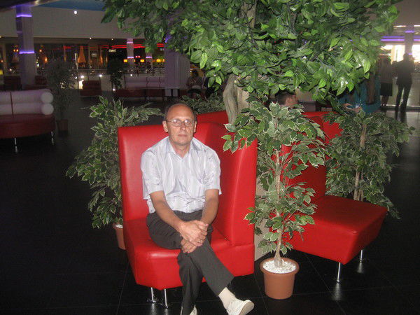 Олег Ефимов