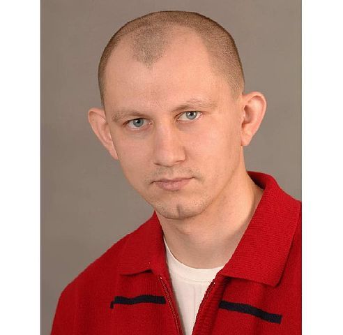 Денис Ефремов