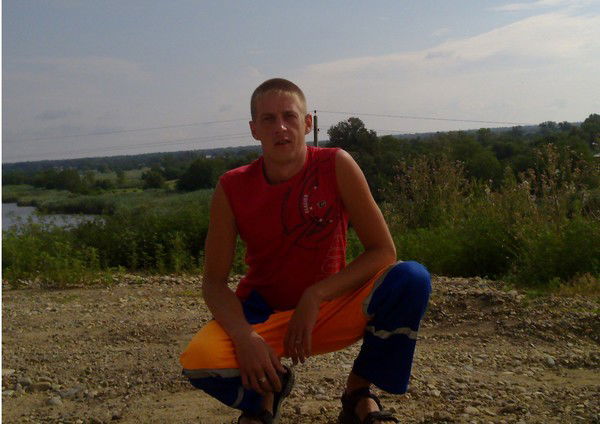 Артем Фролов