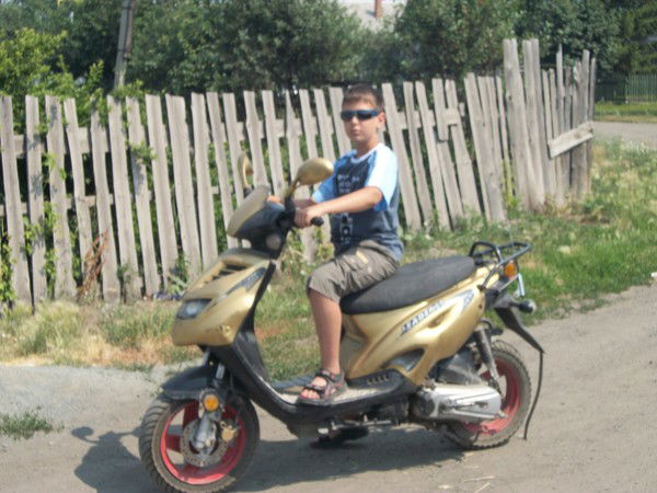 Антон Бондарь