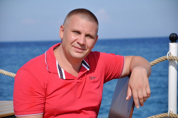 Сергей Сухов