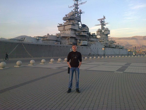 Антон Николаев