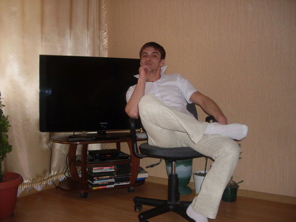 Артур Эмиралиев