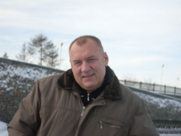 Александр Власов