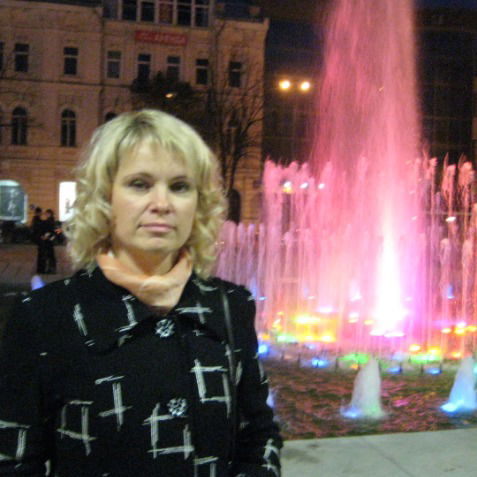 Елена Лещенко