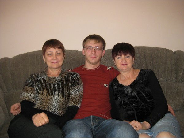 * Артем Глущенко