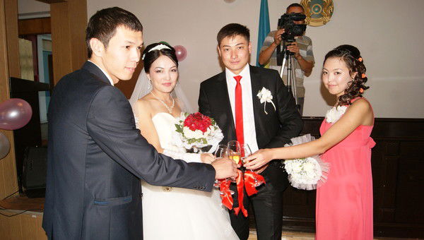 Дархан Жазира Карабековы