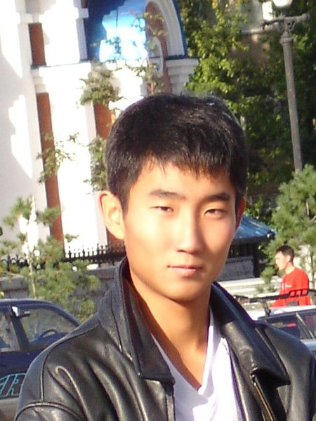 Максим Чжао