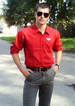 Александр Николаев