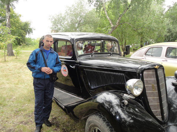 Алексей Мельников