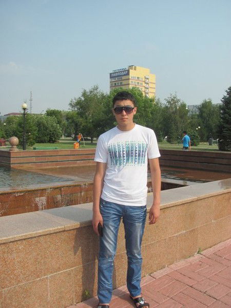 ____Ахметов___ ____Есен___