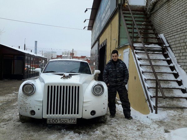 Максим Костин