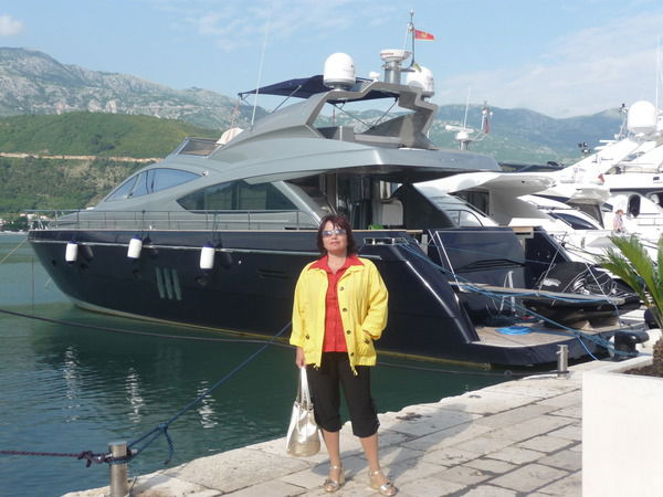 Лариса Глушкова